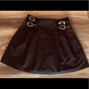 Black mini skirt: Size 4